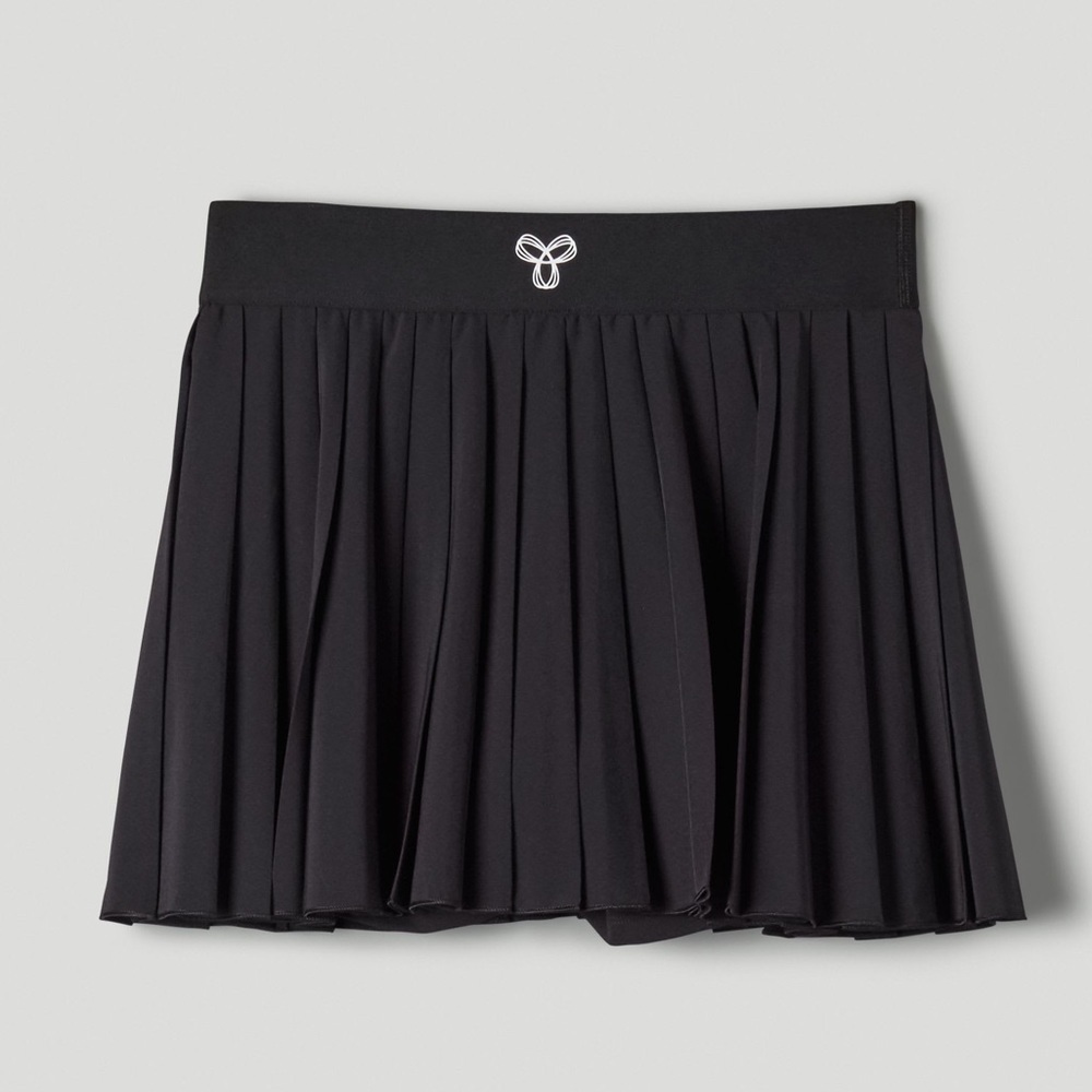 NWT💕 Aritzia TNA Move Tennis Micro - Black Small